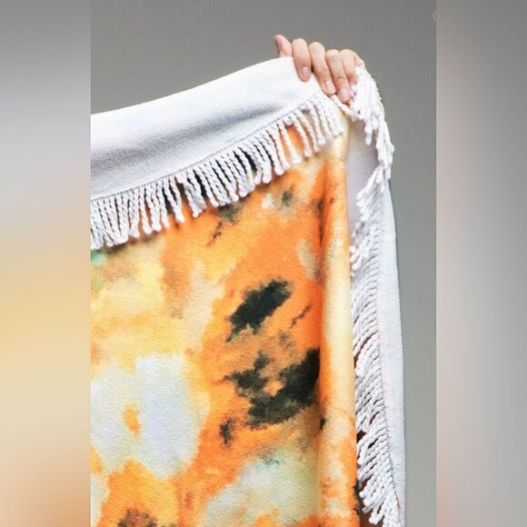 Rustic Aurora Round Beach Towel - Picture 2 of 5